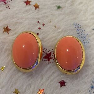 Richelieu Vintage Gold and Coral Oval Earrings